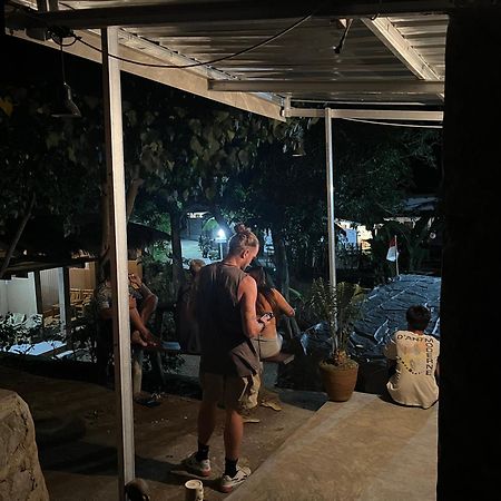 Fullmoon Homestay Kuta  Exterior photo