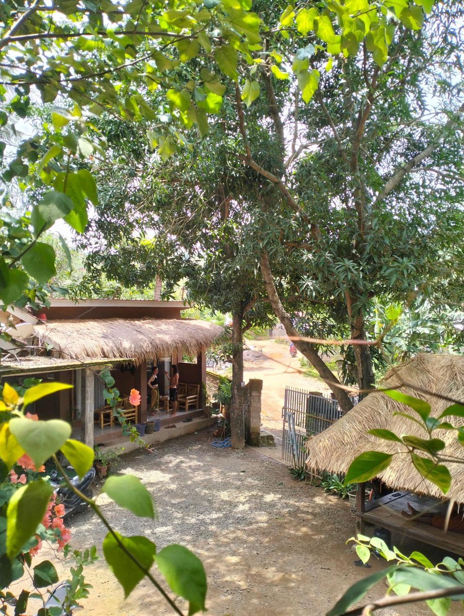 Fullmoon Homestay Kuta  Exterior photo