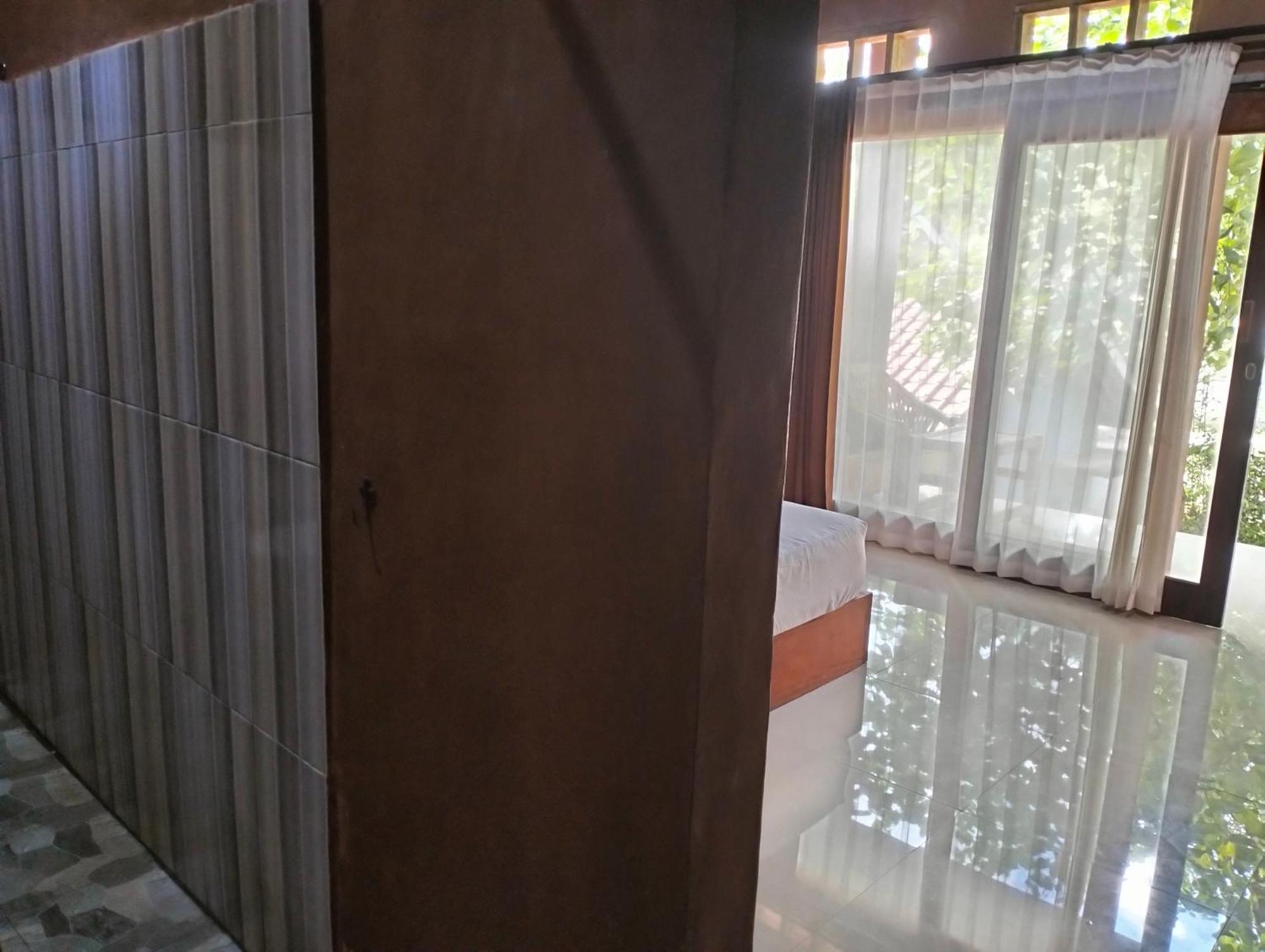 Fullmoon Homestay Kuta  Exterior photo