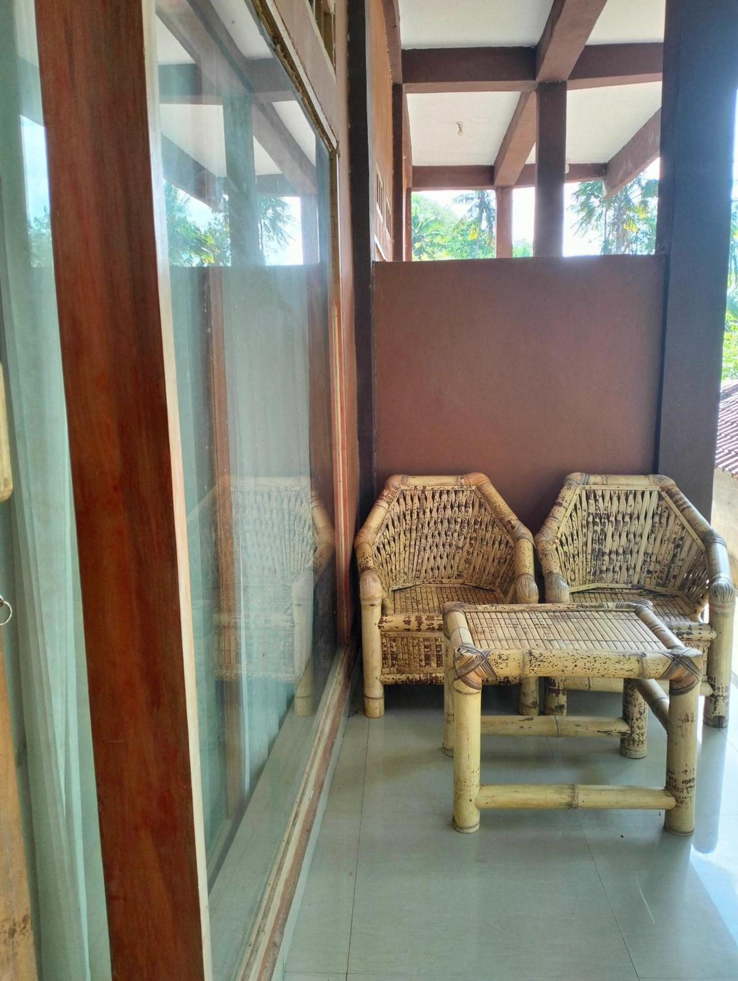 Fullmoon Homestay Kuta  Exterior photo