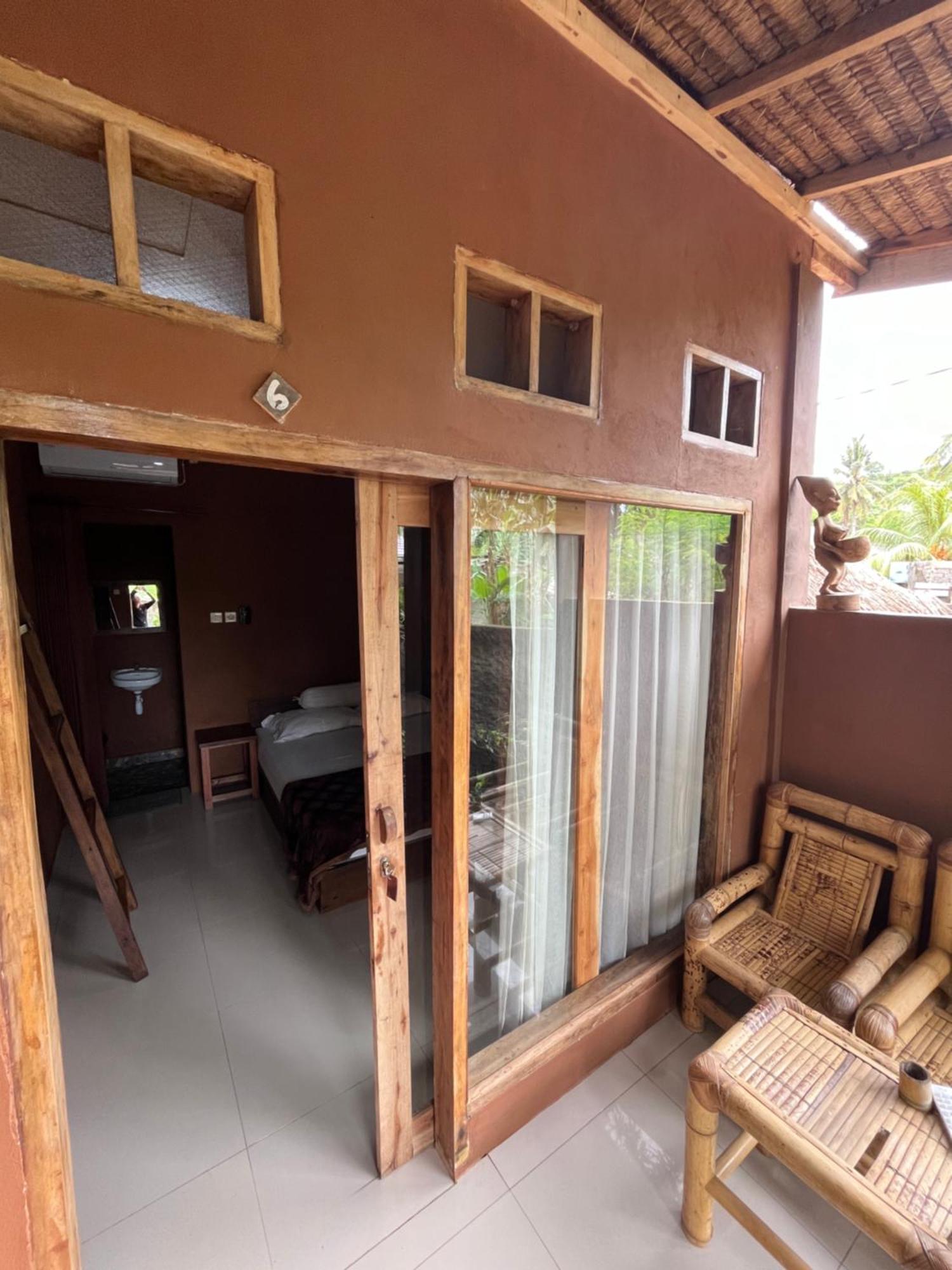 Fullmoon Homestay Kuta  Exterior photo